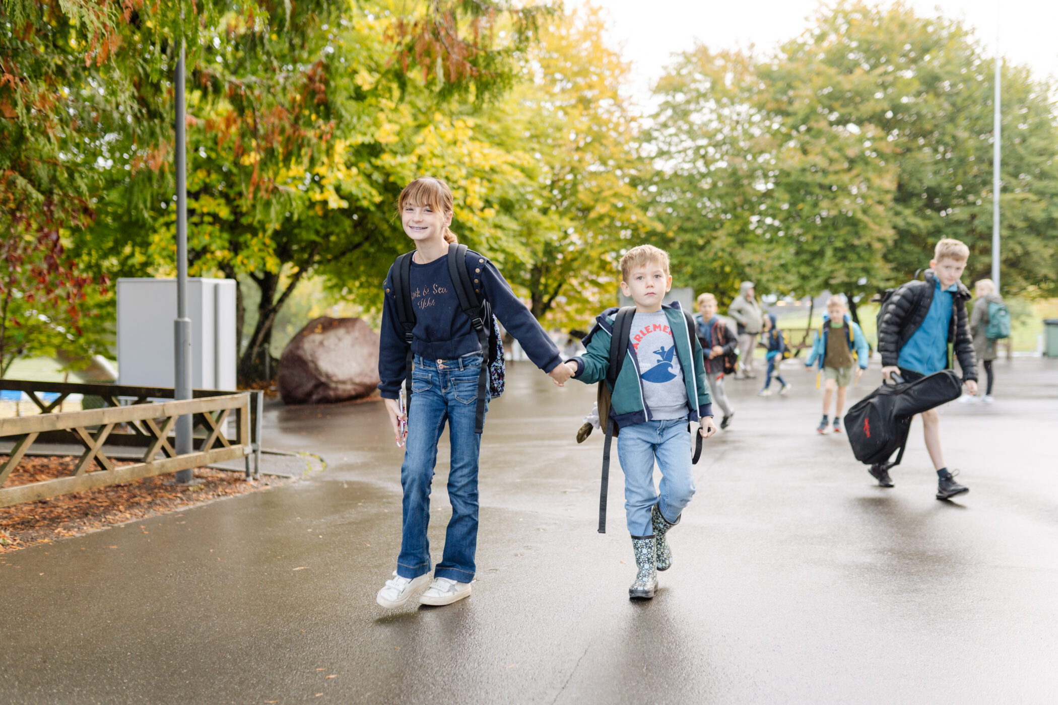 students on zug campus